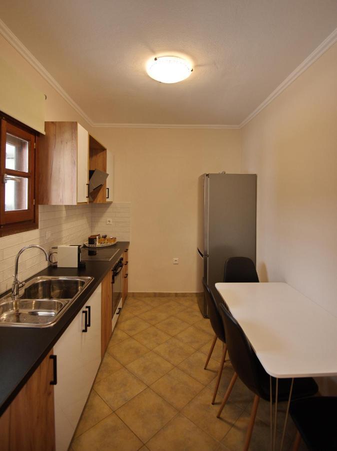 Elpida Apartments Votsi  Exterior foto